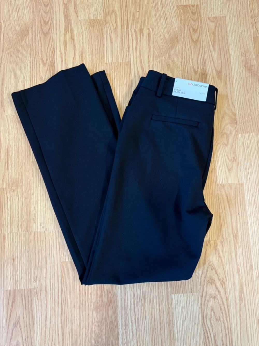 Liz Claiborne Emma Black Women's Flare Leg Dress Pants size 4 NWT